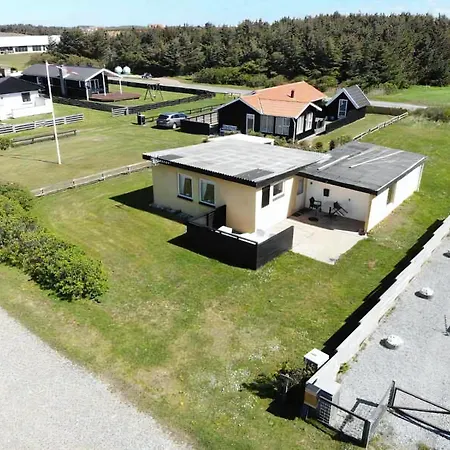Vakantiehuis Cozy Summer House In Løkken